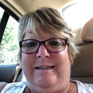 Meet your Posher, Lorraine